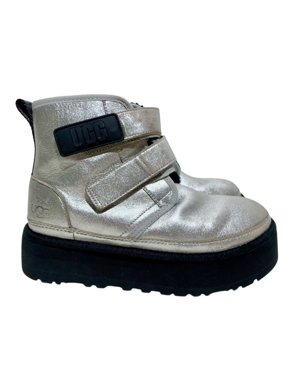 UGG #1143705K Neumel Metallic Platform Boots Sz 4 (Big Kids)